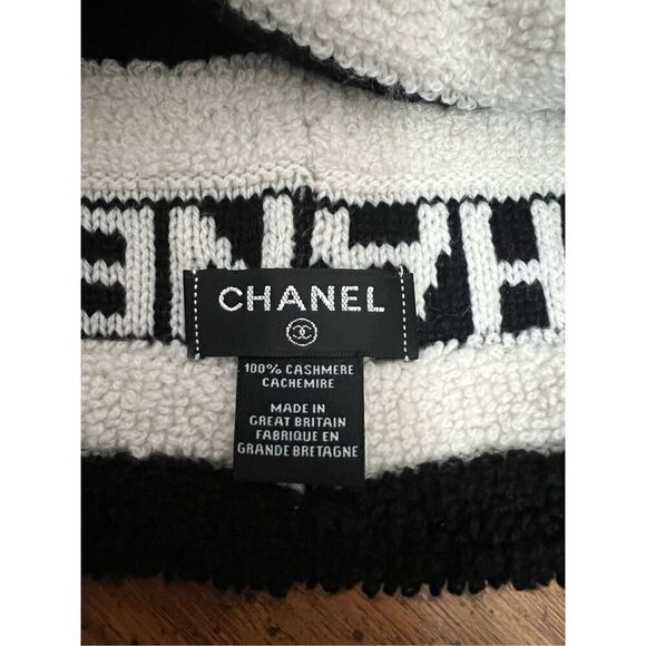 Chanel beanie - Picture 9 of 13